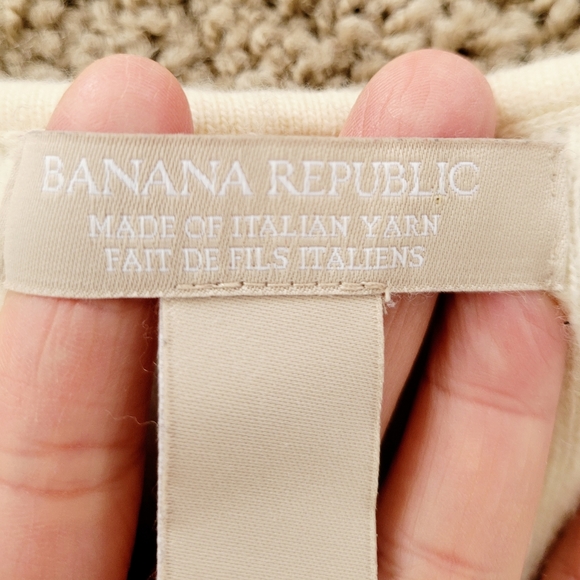 Banana Republic Ruffled Black White Sweater, V-neck Sweater, Size M - Picture 6 of 11